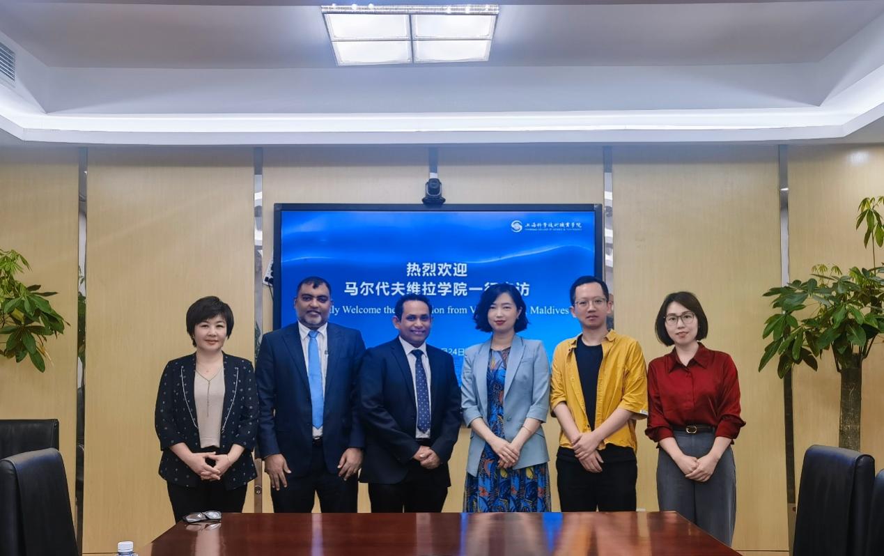 副校长阿卜杜勒·穆尼姆·穆罕默德·达